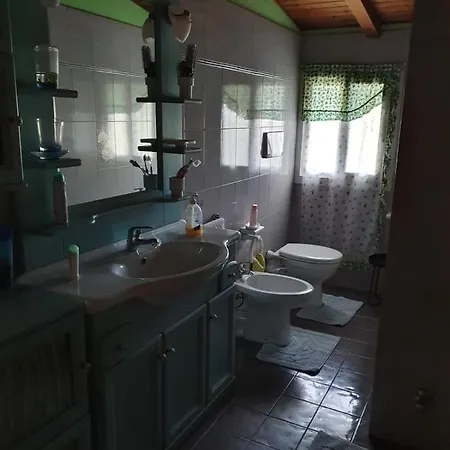 Casa Intera Indipendente Con Giardino Privato Tatil Evi Imperia