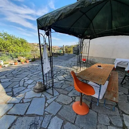 Casa Intera Indipendente Con Giardino Privato