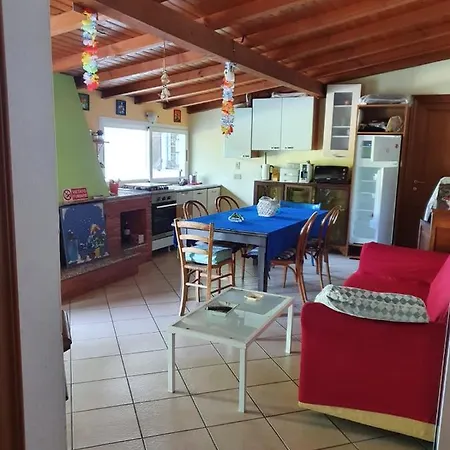 Casa Intera Indipendente Con Giardino Privato Casa vacanze Imperia